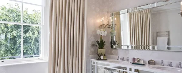 Choisir les rideaux de douche parfaits pour créer une ambiance relaxante dans votre salle de bain
