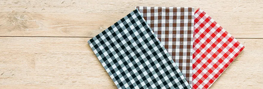 Les serviettes colorees, une tendance a adopter dans votre cuisine