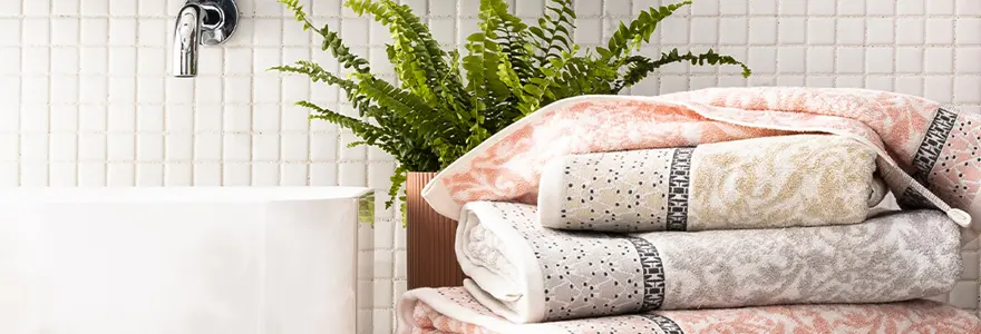 Pourquoi opter pour des serviettes brodées pour ajouter une touche d’élégance à votre salle de bain ?